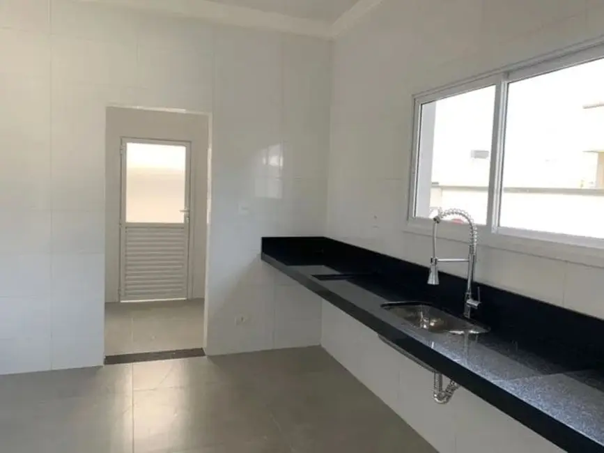 Foto 1 de Casa de Condomínio à venda, 163m2 em Tremembe - SP
