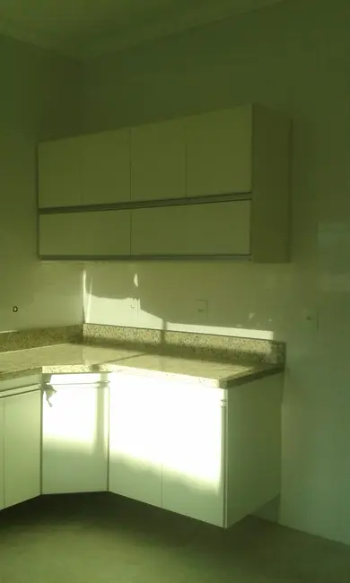 Foto 3 de Casa de Condomínio com 4 quartos à venda e para alugar, 404m2 em Pindamonhangaba - SP