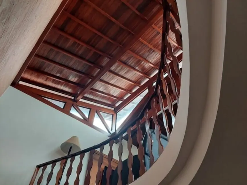 Foto 2 de Casa de Condomínio com 2 quartos à venda, 193m2 em Piracangaguá, Taubate - SP