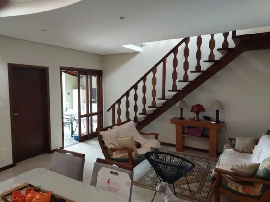 Foto 4 de Casa de Condomínio com 2 quartos à venda, 193m2 em Piracangaguá, Taubate - SP