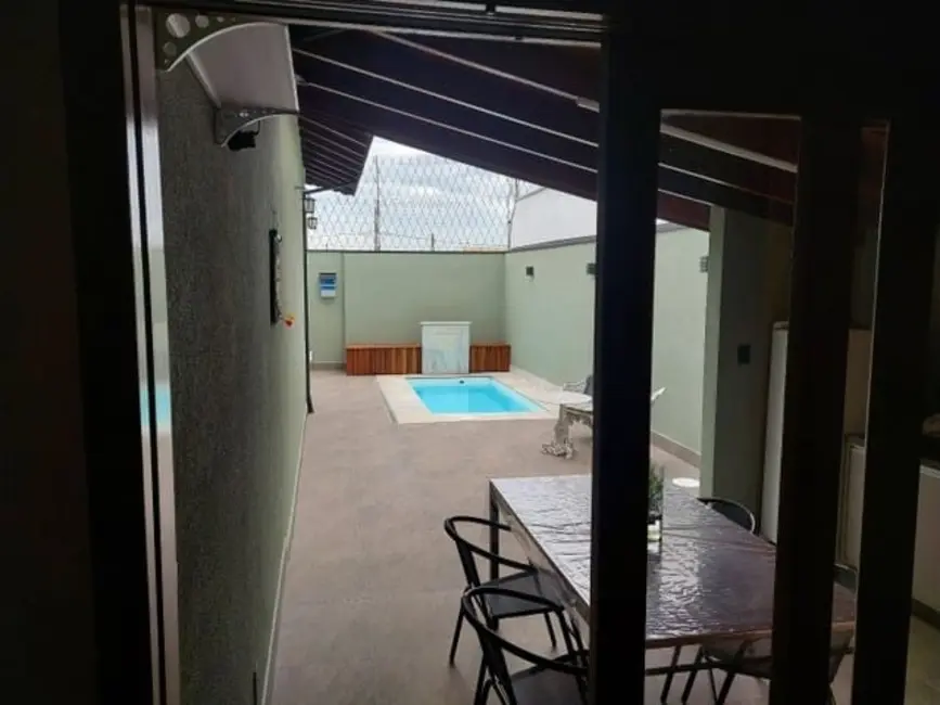 Foto 8 de Casa de Condomínio com 2 quartos à venda, 193m2 em Piracangaguá, Taubate - SP