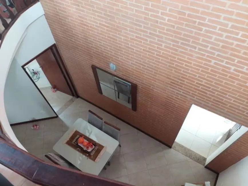 Foto 9 de Casa de Condomínio com 2 quartos à venda, 193m2 em Piracangaguá, Taubate - SP