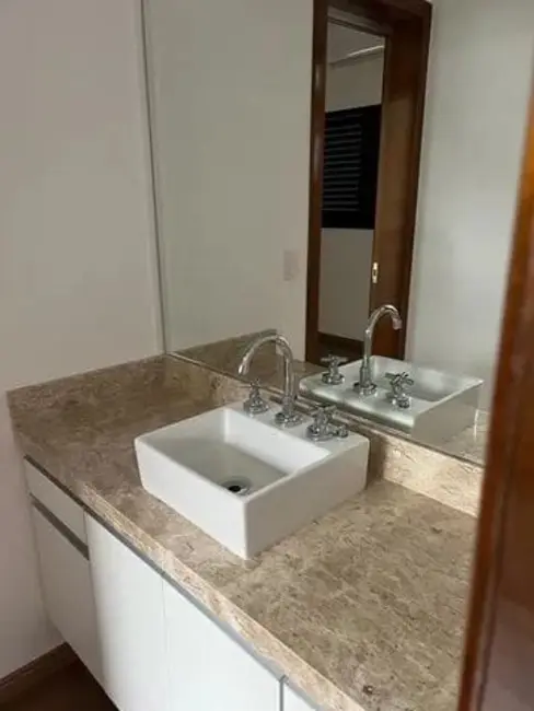 Sobrado com 4 quartos à venda, 228m2 em Tremembe - SP - imagem 9 Foto 9 de Sobrado com 4 quartos à venda, 228m2 em Tremembe - SP