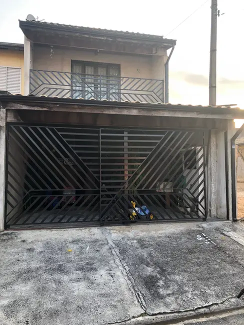 Foto 2 de Sobrado com 3 quartos à venda, 200m2 em Pindamonhangaba - SP