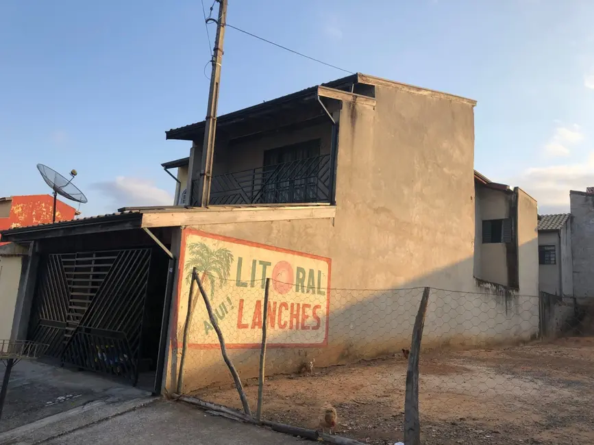 Foto 3 de Sobrado com 3 quartos à venda, 200m2 em Pindamonhangaba - SP