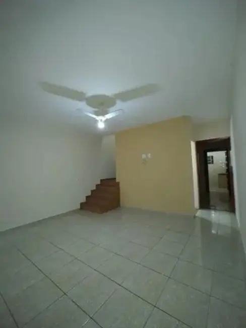 Foto 1 de Sobrado com 3 quartos à venda, 82m2 em Vila Santa Isabel, Taubate - SP