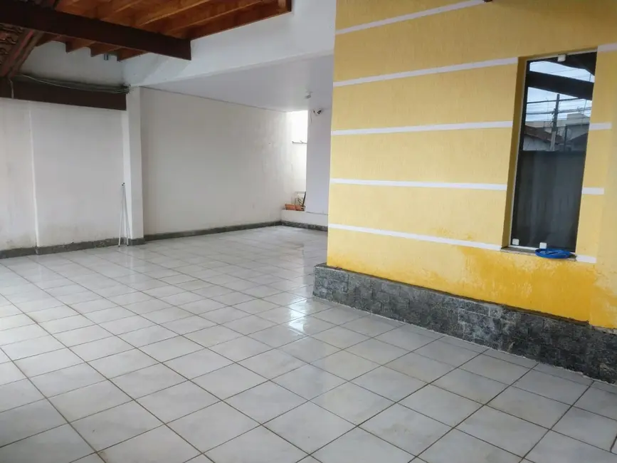 Foto 3 de Casa com 4 quartos à venda, 250m2 em São Benedito, Pindamonhangaba - SP