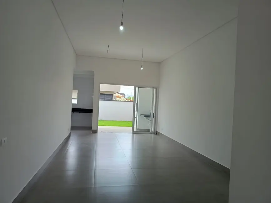 Casa com 3 quartos à venda, 163m2 em Tremembe - SP - imagem 3 Foto 3 de Casa com 3 quartos à venda, 163m2 em Tremembe - SP