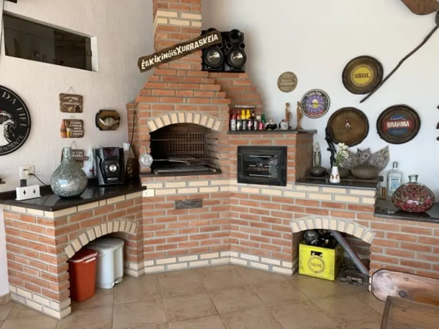 Foto 1 de Sobrado com 3 quartos à venda, 350m2 em Parque Esperança, Taubate - SP