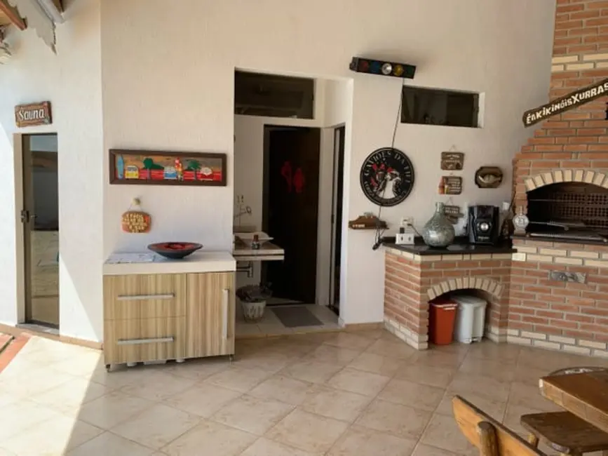 Foto 2 de Sobrado com 3 quartos à venda, 350m2 em Parque Esperança, Taubate - SP