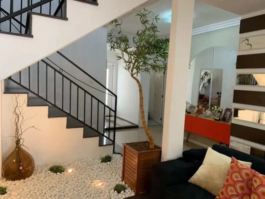 Foto 4 de Sobrado com 3 quartos à venda, 350m2 em Parque Esperança, Taubate - SP