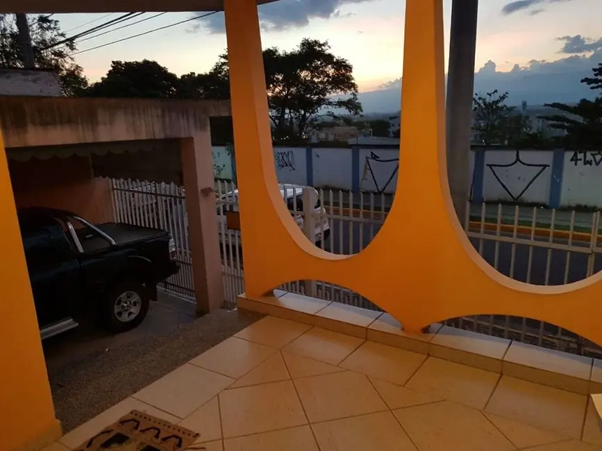 Foto 2 de Casa com 4 quartos à venda, 200m2 em Aparecida - SP