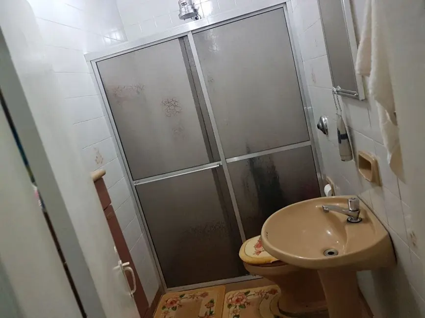 Casa com 4 quartos à venda, 200m2 em Aparecida - SP - imagem 6 Foto 6 de Casa com 4 quartos à venda, 200m2 em Aparecida - SP