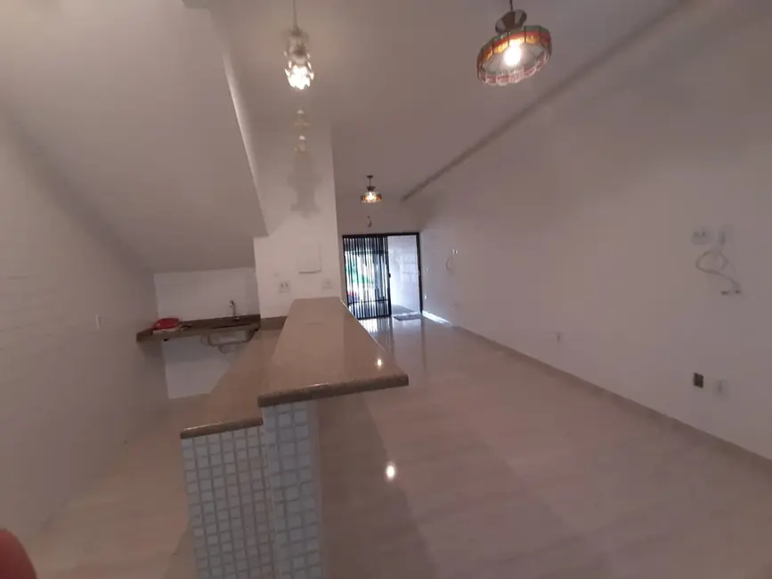Casa com 1 quarto à venda, 105m2 em Aparecida - SP - imagem 3 Foto 3 de Casa com 1 quarto à venda, 105m2 em Aparecida - SP
