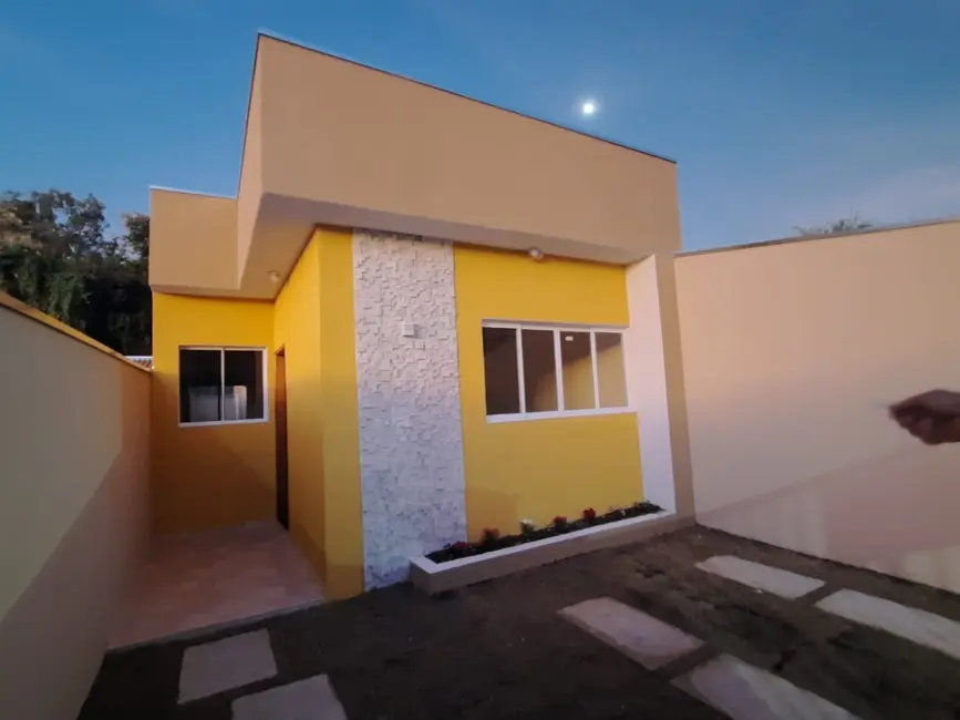 Foto 1 de Casa com 2 quartos à venda, 72m2 em Residencial Estoril, Taubate - SP