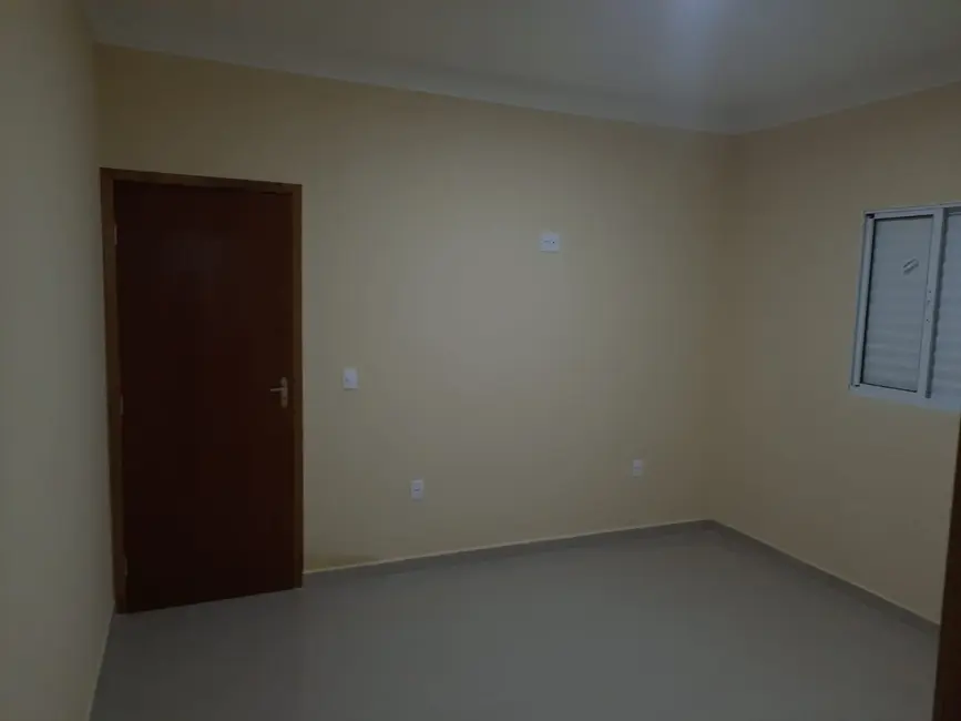 Foto 4 de Casa com 2 quartos à venda, 72m2 em Residencial Estoril, Taubate - SP