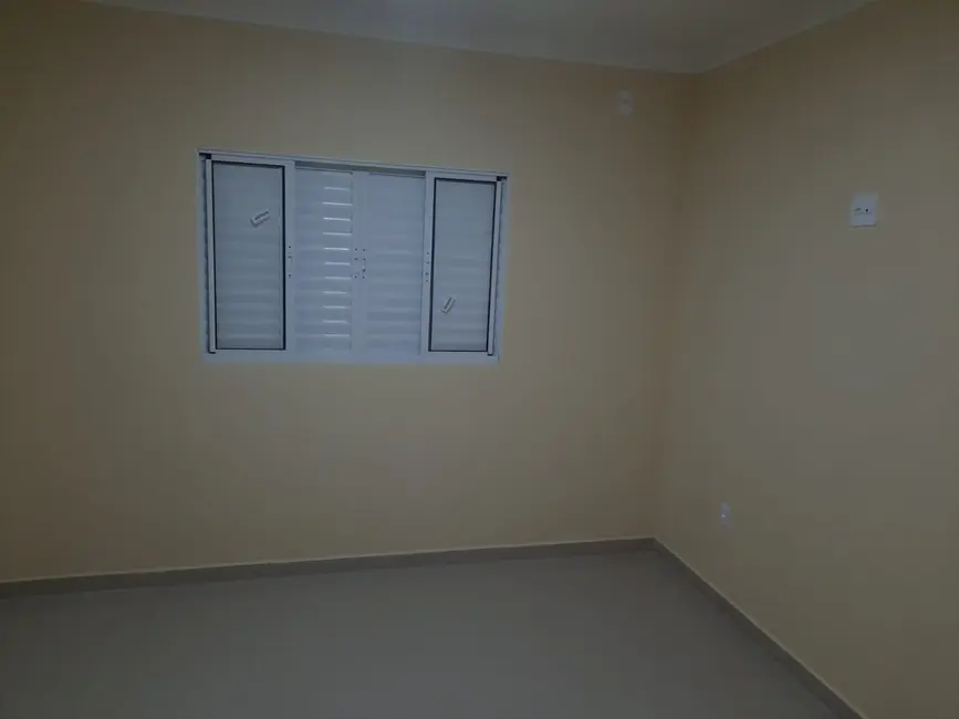 Foto 8 de Casa com 2 quartos à venda, 72m2 em Residencial Estoril, Taubate - SP