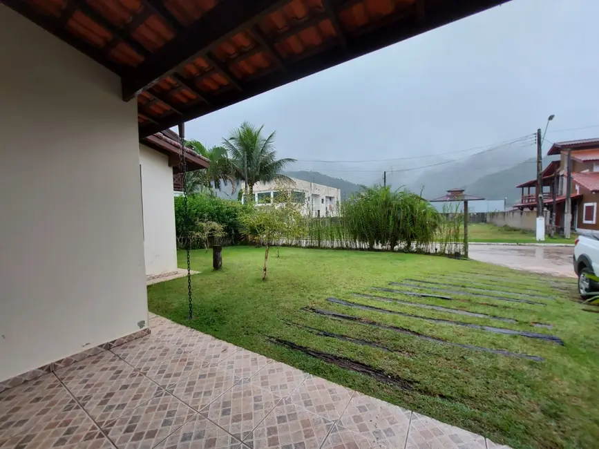 Casa de Condomínio com 4 quartos à venda, 270m2 em Ubatuba - SP - imagem 3 Foto 3 de Casa de Condomínio com 4 quartos à venda, 270m2 em Ubatuba - SP