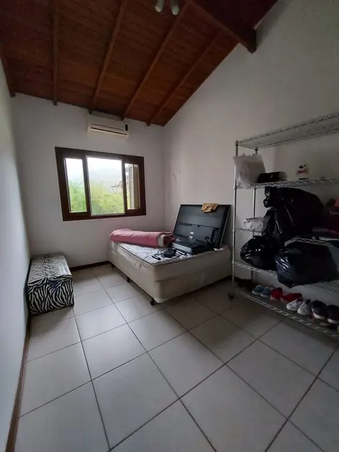 Foto 8 de Casa de Condomínio com 4 quartos à venda, 270m2 em Ubatuba - SP