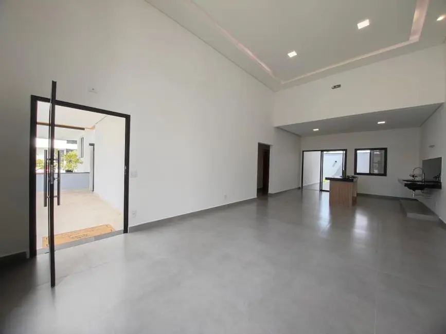 Foto 2 de Casa de Condomínio com 3 quartos à venda, 175m2 em Tremembe - SP