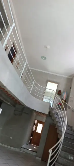 Sobrado com 5 quartos à venda, 310m2 em Jardim Rosely, Pindamonhangaba - SP - imagem 8 Foto 8 de Sobrado com 5 quartos à venda, 310m2 em Jardim Rosely, Pindamonhangaba - SP