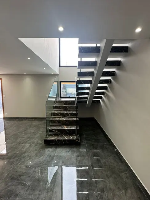 Foto 3 de Sobrado com 3 quartos à venda, 176m2 em Pindamonhangaba - SP