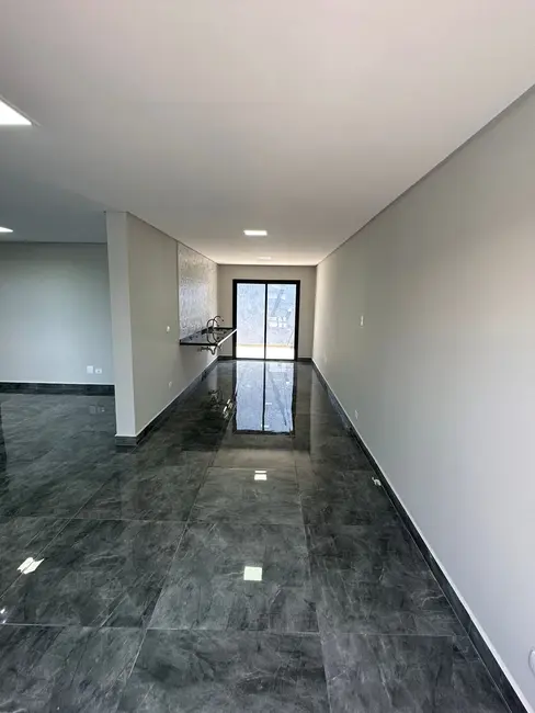 Foto 2 de Sobrado com 3 quartos à venda, 176m2 em Pindamonhangaba - SP