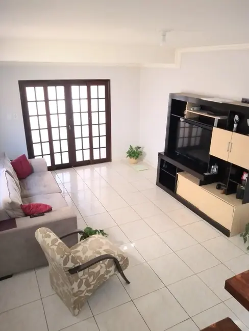 Foto 6 de Sobrado com 4 quartos à venda, 150m2 em Bosque da Princesa, Pindamonhangaba - SP