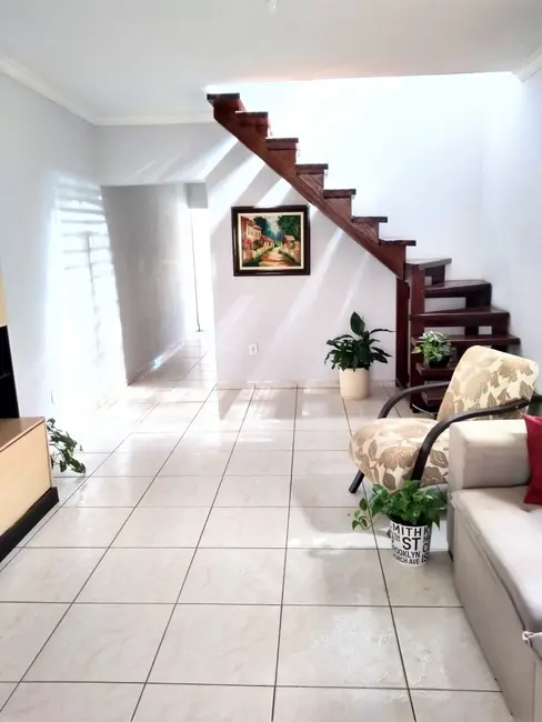 Foto 4 de Sobrado com 4 quartos à venda, 150m2 em Bosque da Princesa, Pindamonhangaba - SP