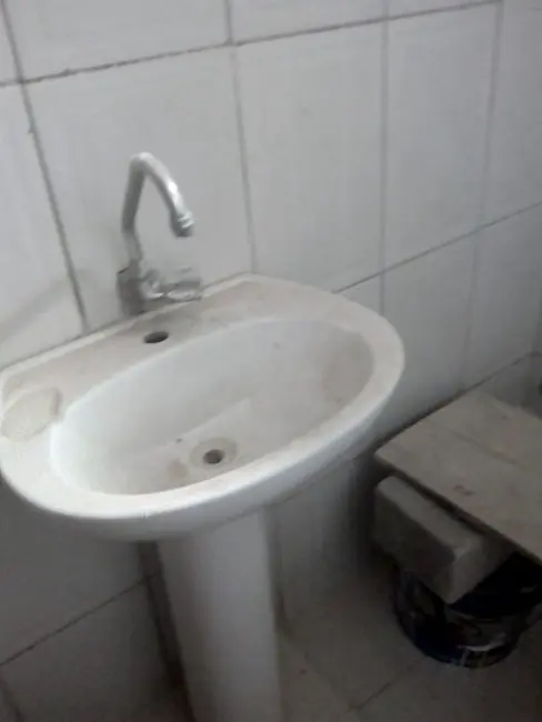 Foto 3 de Casa com 1 quarto à venda, 40m2 em Triângulo, Pindamonhangaba - SP