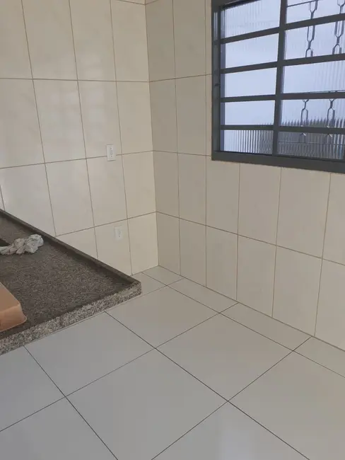 Foto 2 de Casa com 2 quartos à venda, 80m2 em Jardim Eloyna, Pindamonhangaba - SP