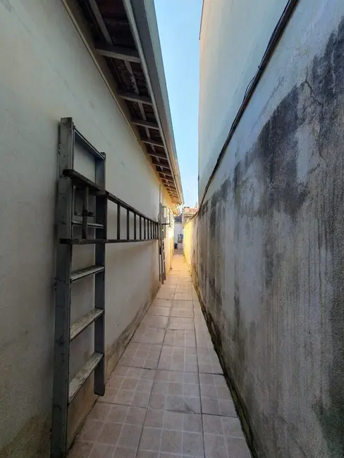 Foto 3 de Casa com 5 quartos à venda, 300m2 em Chácara do Visconde, Taubate - SP