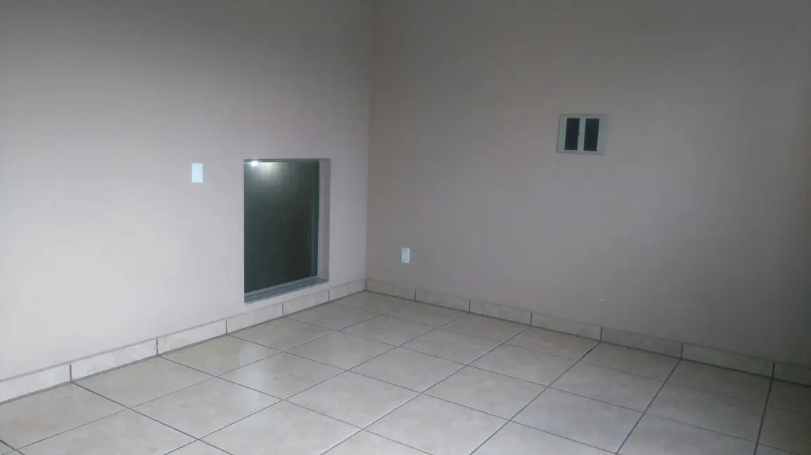 Sobrado com 4 quartos à venda em Aparecida - SP - imagem 2 Foto 2 de Sobrado com 4 quartos à venda em Aparecida - SP