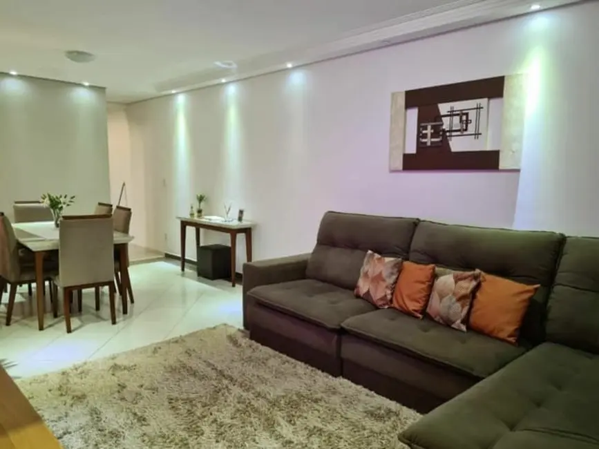 Sobrado com 3 quartos à venda, 180m2 em Residencial Jardim Aurora, Pindamonhangaba - SP - imagem 8 Foto 8 de Sobrado com 3 quartos à venda, 180m2 em Residencial Jardim Aurora, Pindamonhangaba - SP