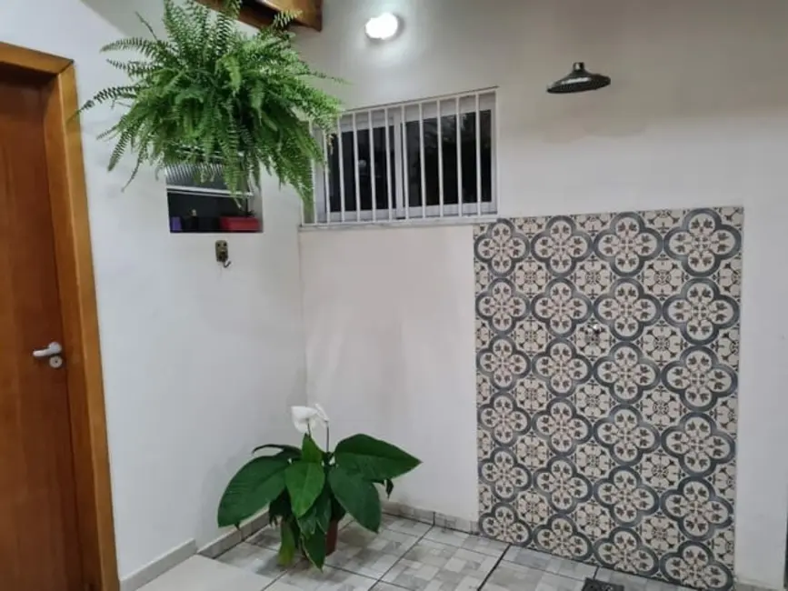 Foto 3 de Sobrado com 3 quartos à venda, 180m2 em Residencial Jardim Aurora, Pindamonhangaba - SP