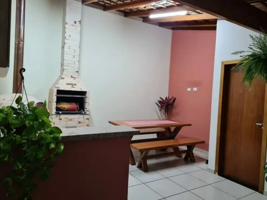 Foto 1 de Sobrado com 3 quartos à venda, 180m2 em Residencial Jardim Aurora, Pindamonhangaba - SP