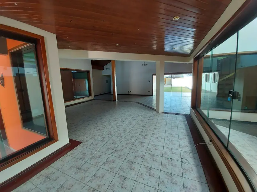 Foto 8 de Casa com 3 quartos à venda, 400m2 em Jardim das Nações, Taubate - SP