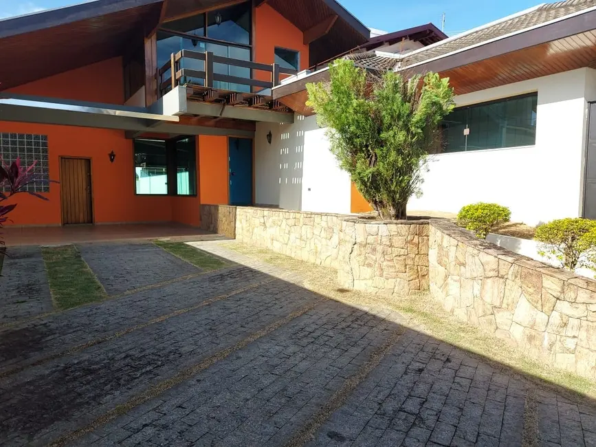 Foto 3 de Casa com 3 quartos à venda, 400m2 em Jardim das Nações, Taubate - SP