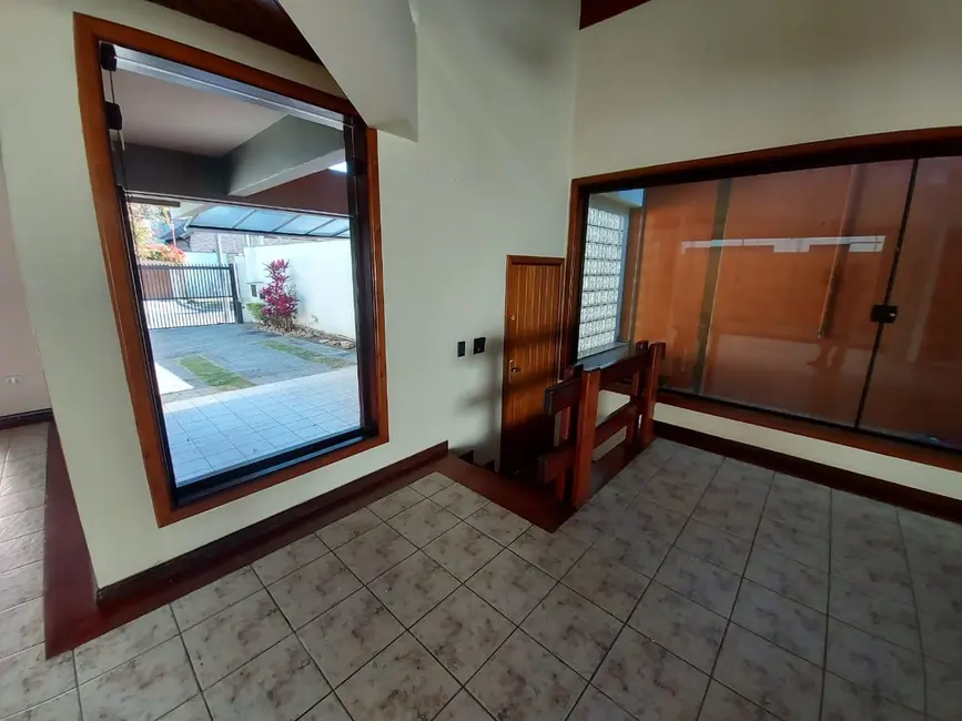 Foto 9 de Casa com 3 quartos à venda, 400m2 em Jardim das Nações, Taubate - SP