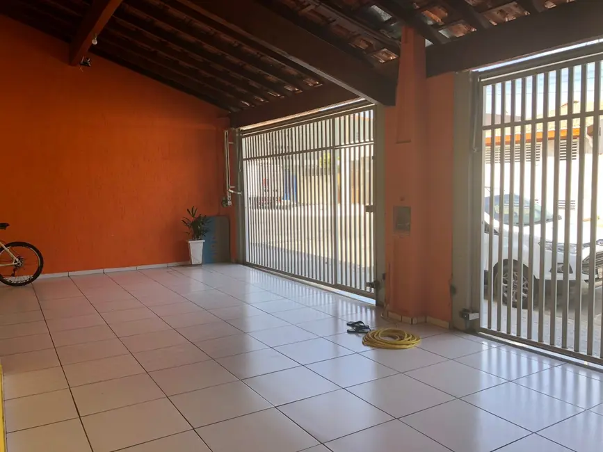 Foto 1 de Casa com 3 quartos à venda, 197m2 em Vila Rica, Pindamonhangaba - SP