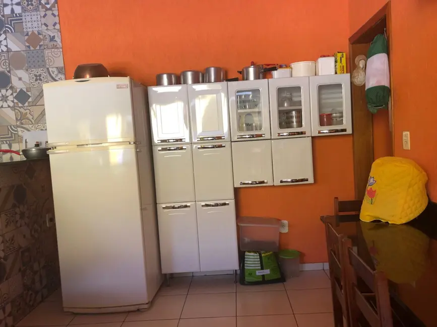 Foto 4 de Casa com 3 quartos à venda, 197m2 em Vila Rica, Pindamonhangaba - SP