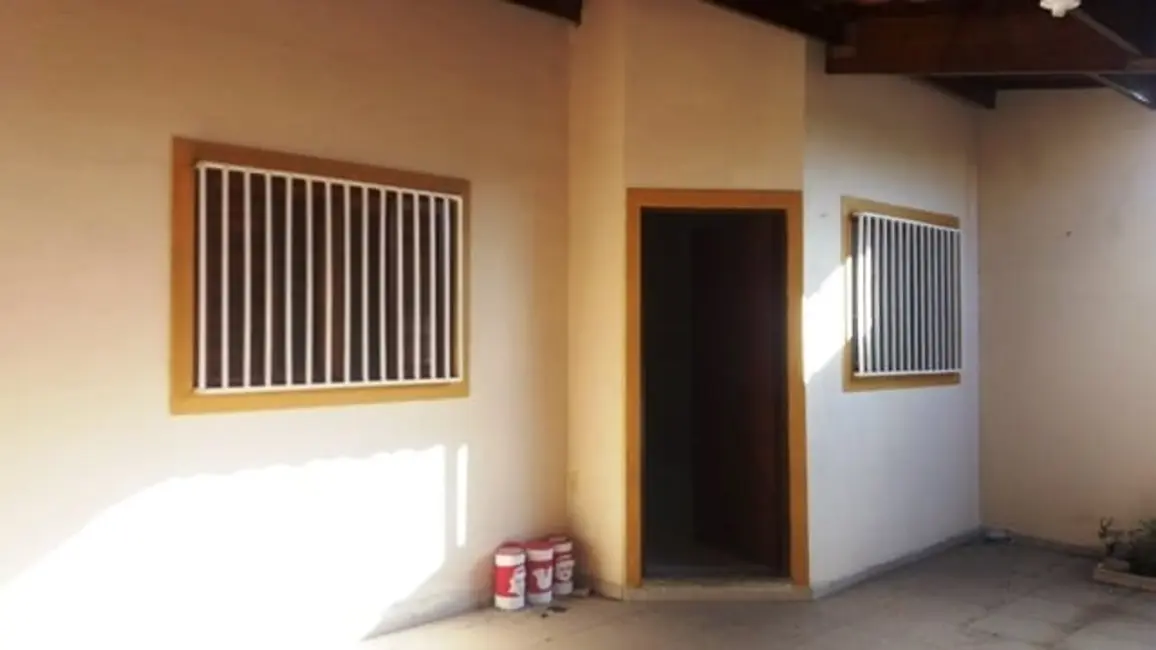 Foto 1 de Casa com 2 quartos à venda, 160m2 em Pindamonhangaba - SP