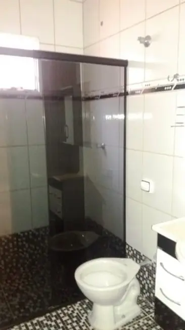 Casa com 2 quartos à venda, 160m2 em Pindamonhangaba - SP - imagem 8 Foto 8 de Casa com 2 quartos à venda, 160m2 em Pindamonhangaba - SP
