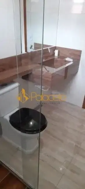 Foto 6 de Sobrado com 3 quartos à venda, 209m2 em Jardim Hípica Pinheiro, Taubate - SP