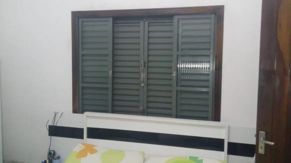 Foto 2 de Casa com 2 quartos à venda, 120m2 em Roseira - SP