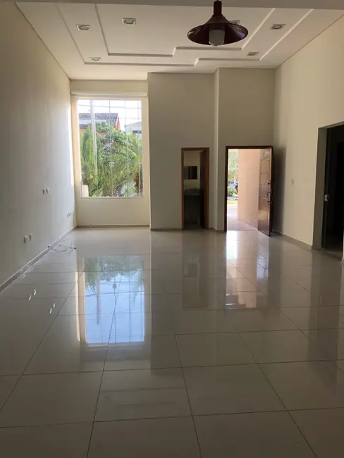 Foto 2 de Casa de Condomínio com 3 quartos à venda em Tremembe - SP