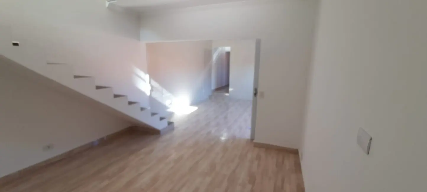 Foto 8 de Sobrado com 3 quartos à venda, 210m2 em Jardim Hípica Pinheiro, Taubate - SP