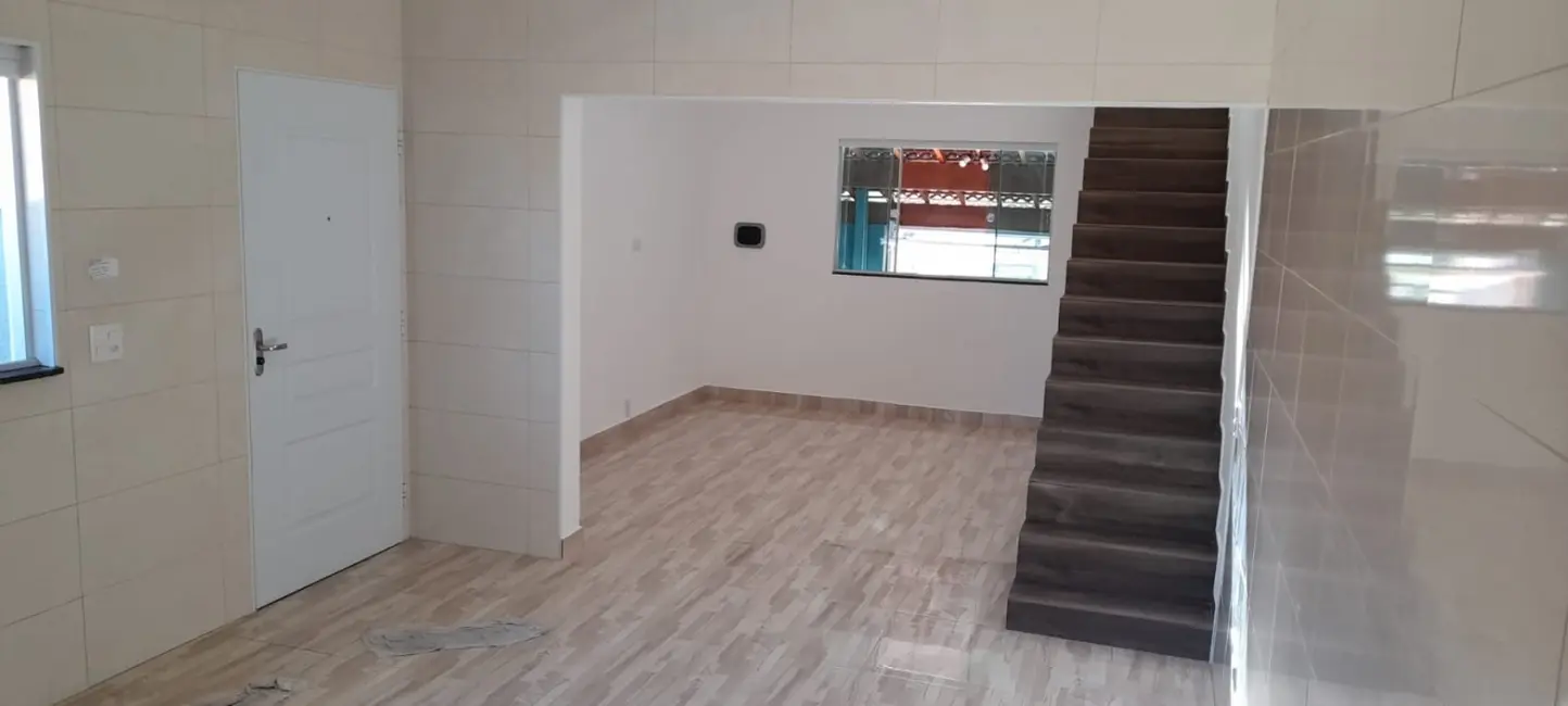 Foto 2 de Sobrado com 3 quartos à venda, 210m2 em Jardim Hípica Pinheiro, Taubate - SP