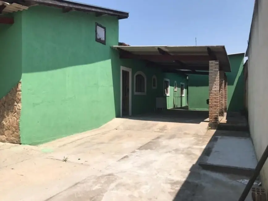 Casa com 2 quartos à venda, 250m2 em Pindamonhangaba - SP - imagem 3 Foto 3 de Casa com 2 quartos à venda, 250m2 em Pindamonhangaba - SP