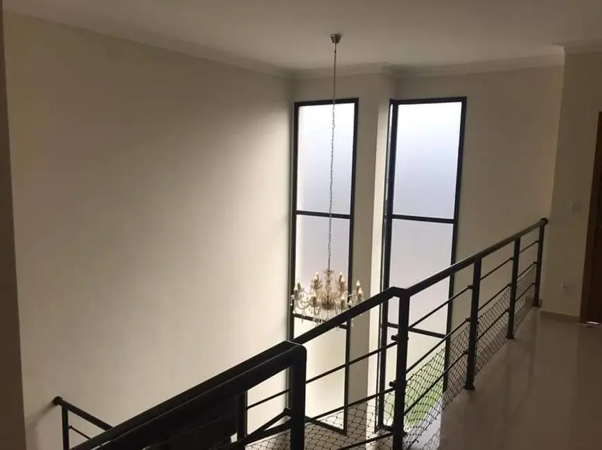 Foto 9 de Casa com 3 quartos à venda, 280m2 em Centro, Tremembe - SP